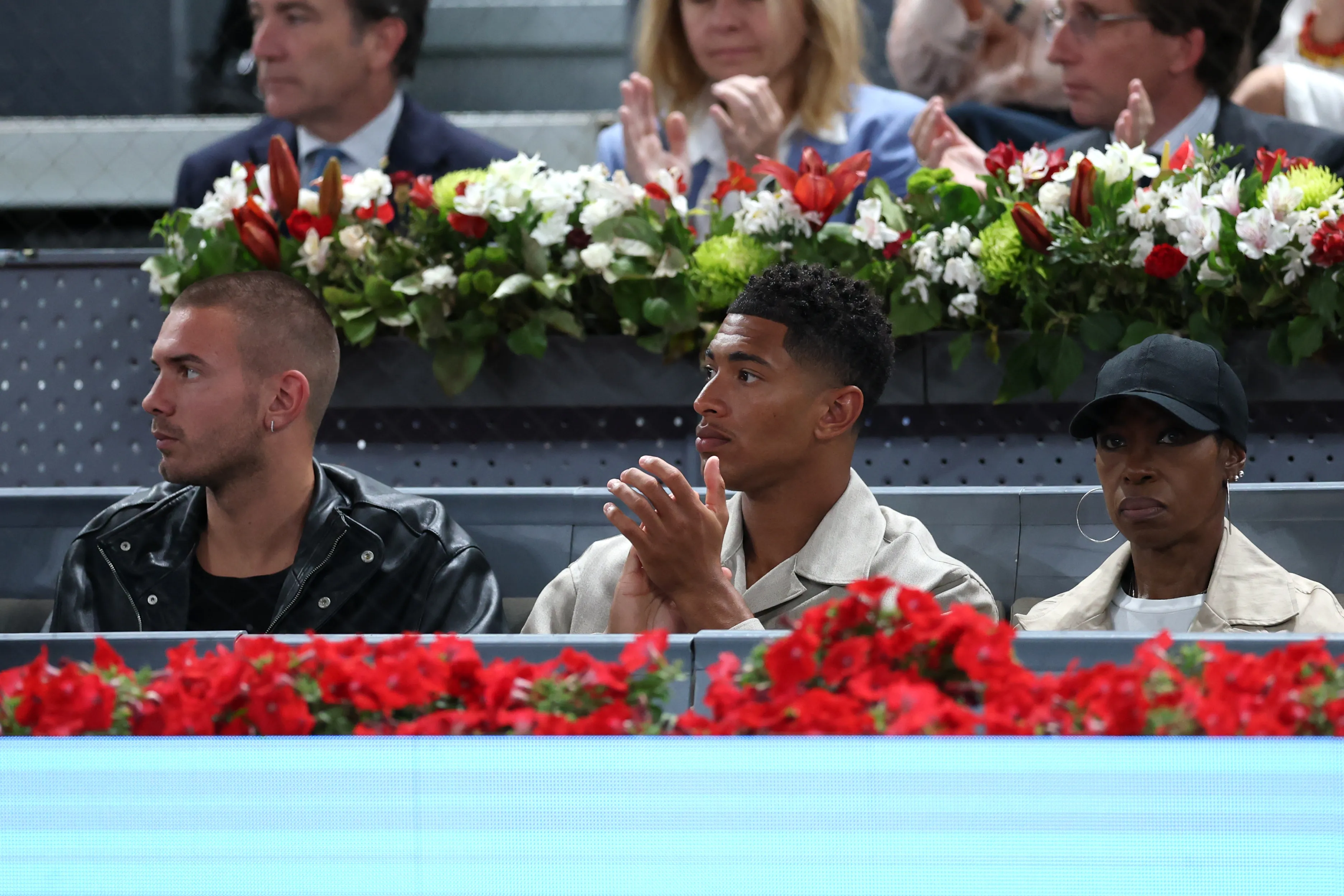 Franco Mastantuono, Jude Bellingham y Denise Bellingham, madre del inglés.