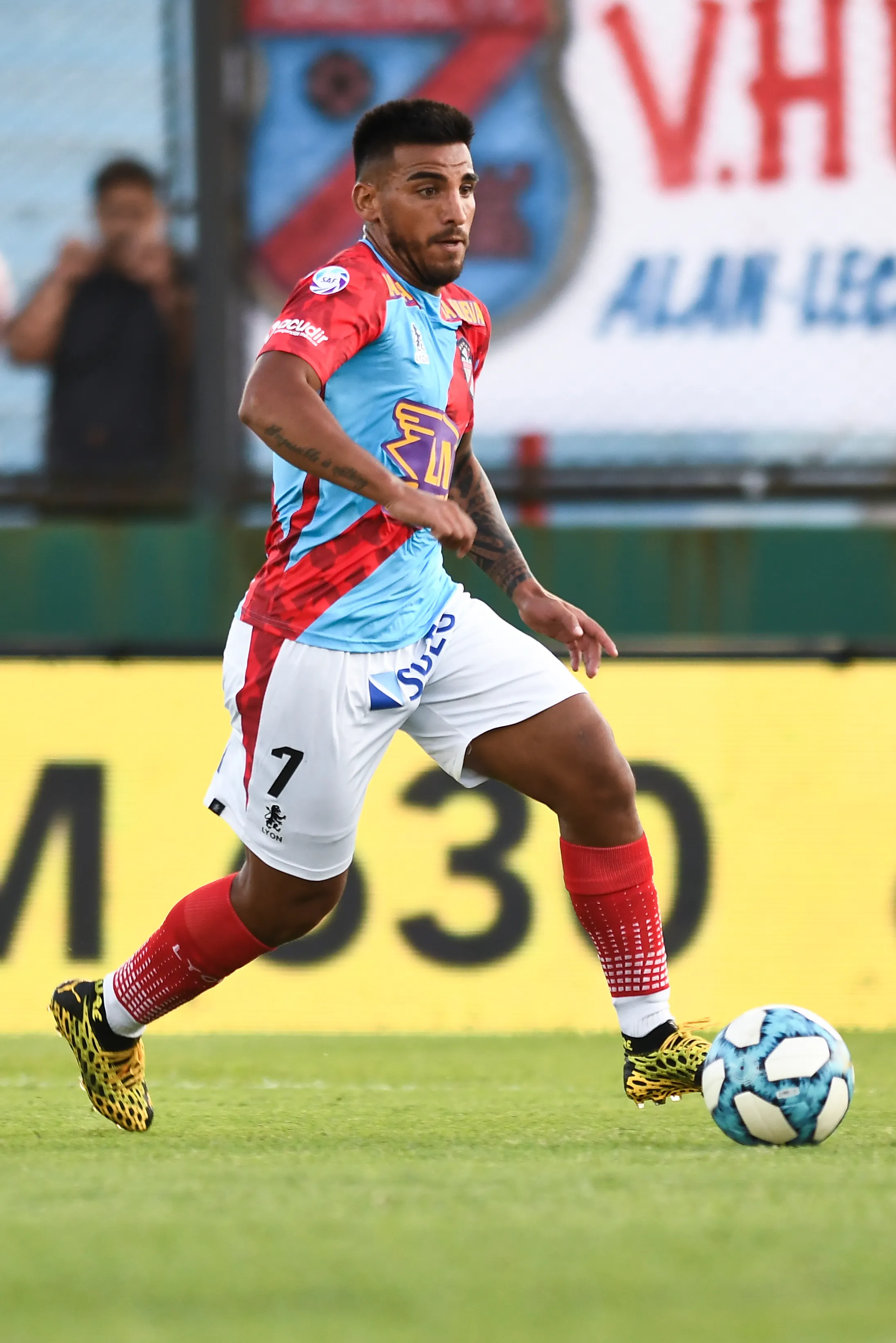 Kaprof recuperó confianza y goles en su paso por Arsenal.