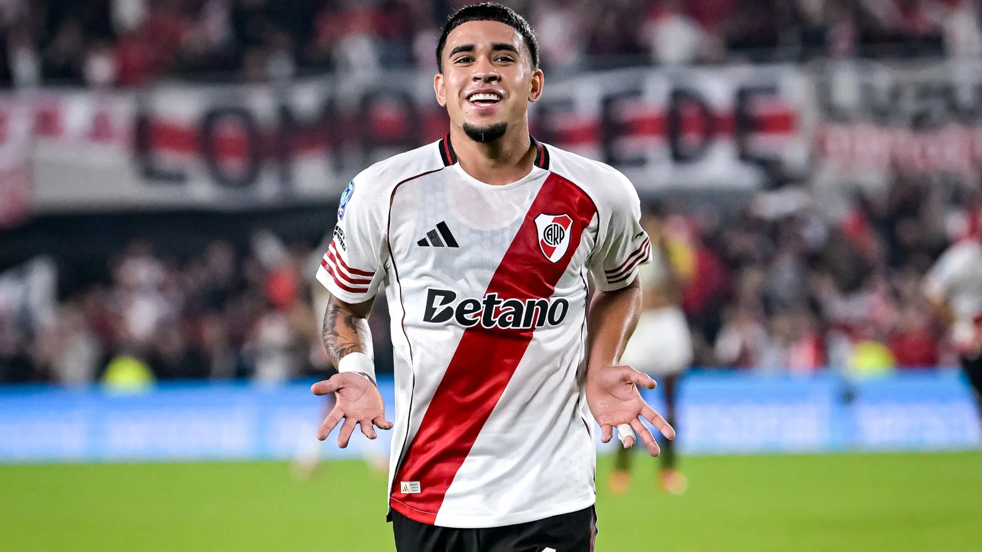 Kendry Páez celebra su gol ante Aldosivi. (Getty).
