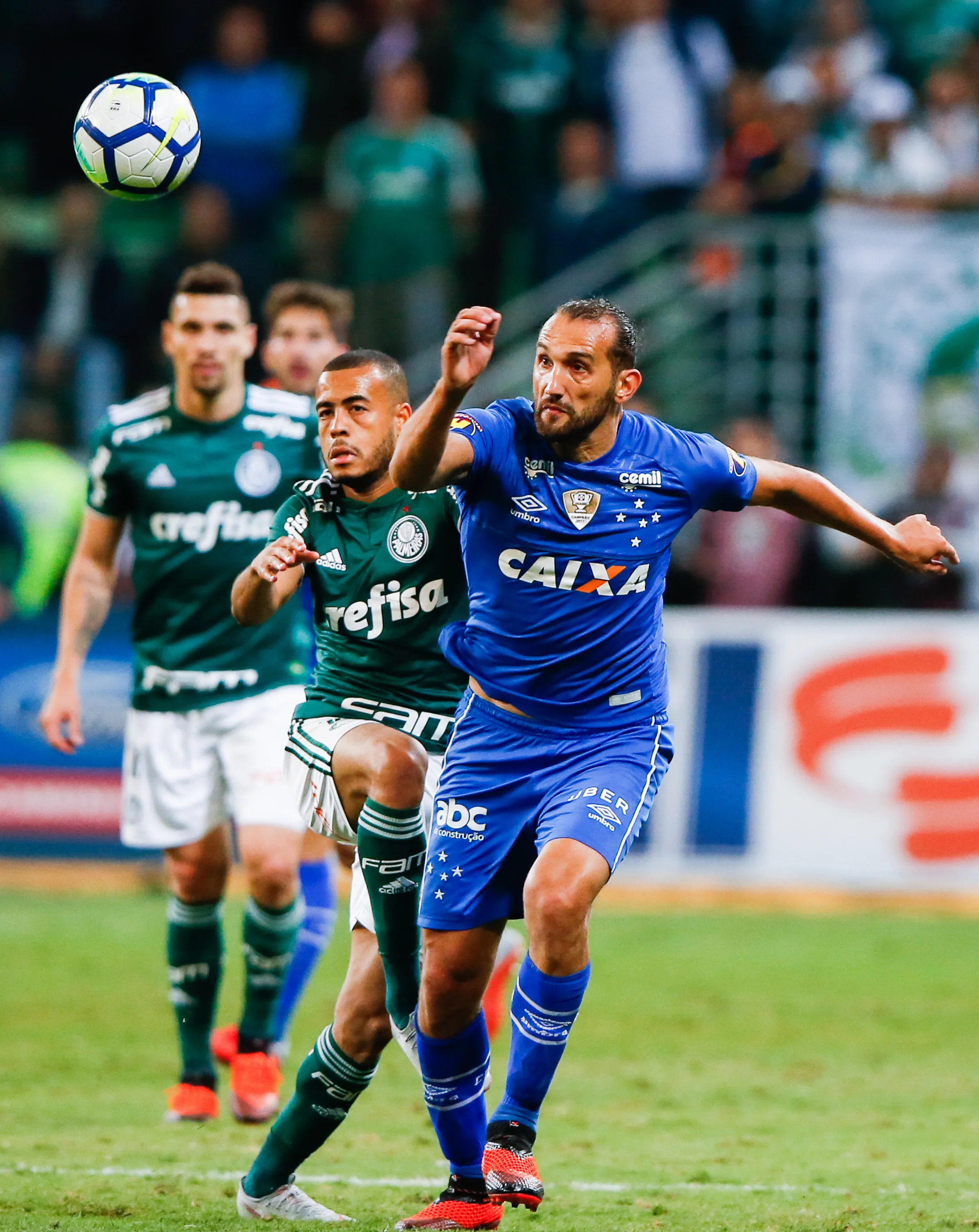 Barcos con la camiseta de Cruzeiro ante Palmeiras. (Foto: Getty).