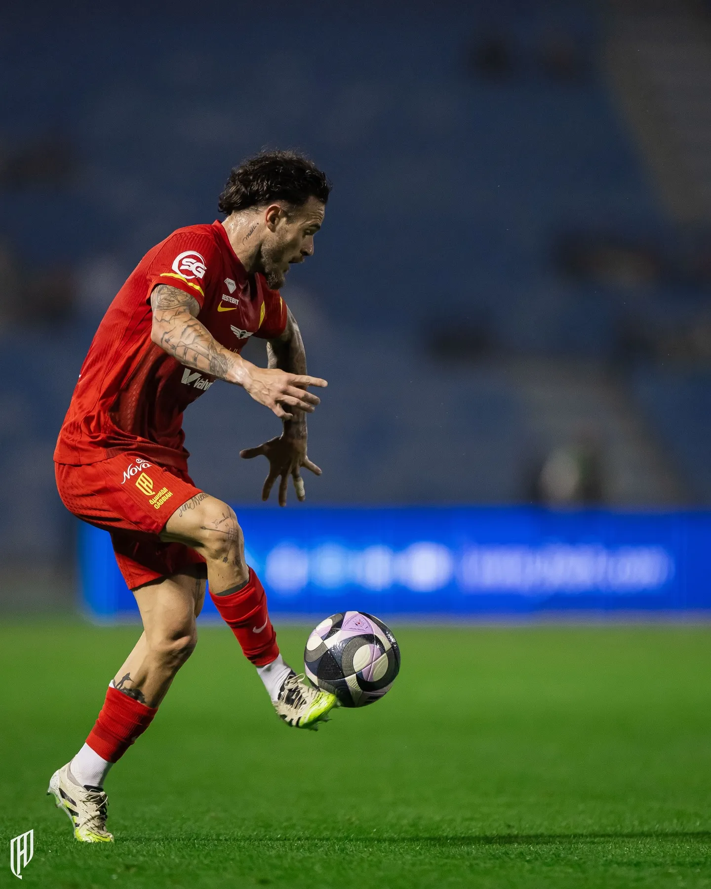 Nahitan es titular indiscutido en su equipo árabe. Foto Nahitan Nández.