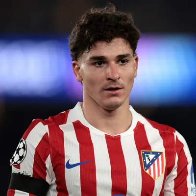 Los hinchas de Barcelona aprueban el posible arribo de Julián Álvarez