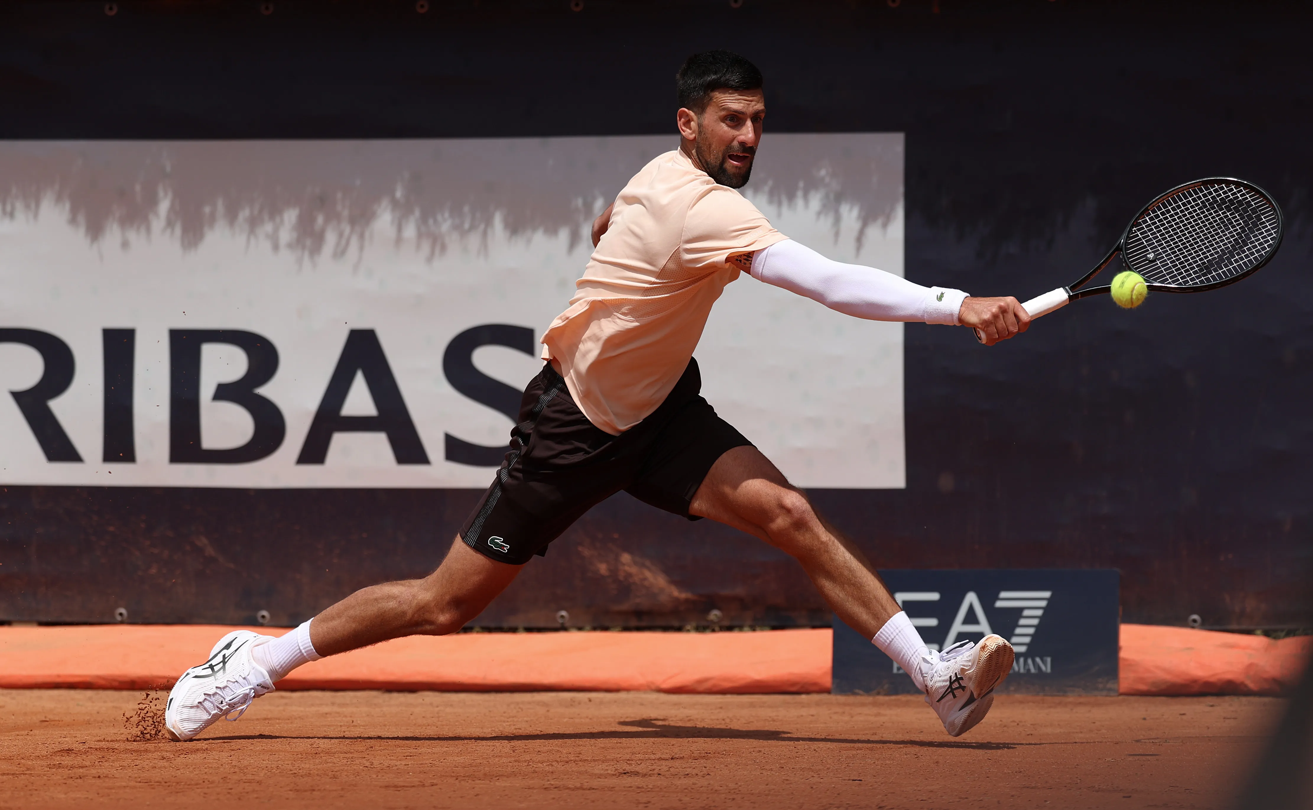 Novak Djokovic se entrena en Roma. (Foto: Getty).