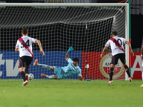 Bruera le atajó un penal a Quintero en Carabobo vs. River
