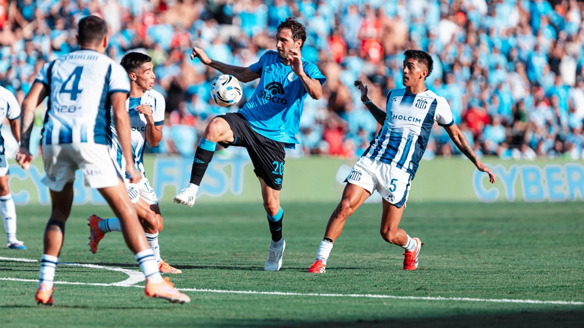 En el último clásico cordobés, Belgrano y Talleres igualaron sin goles en el Gigante de Alberdi.