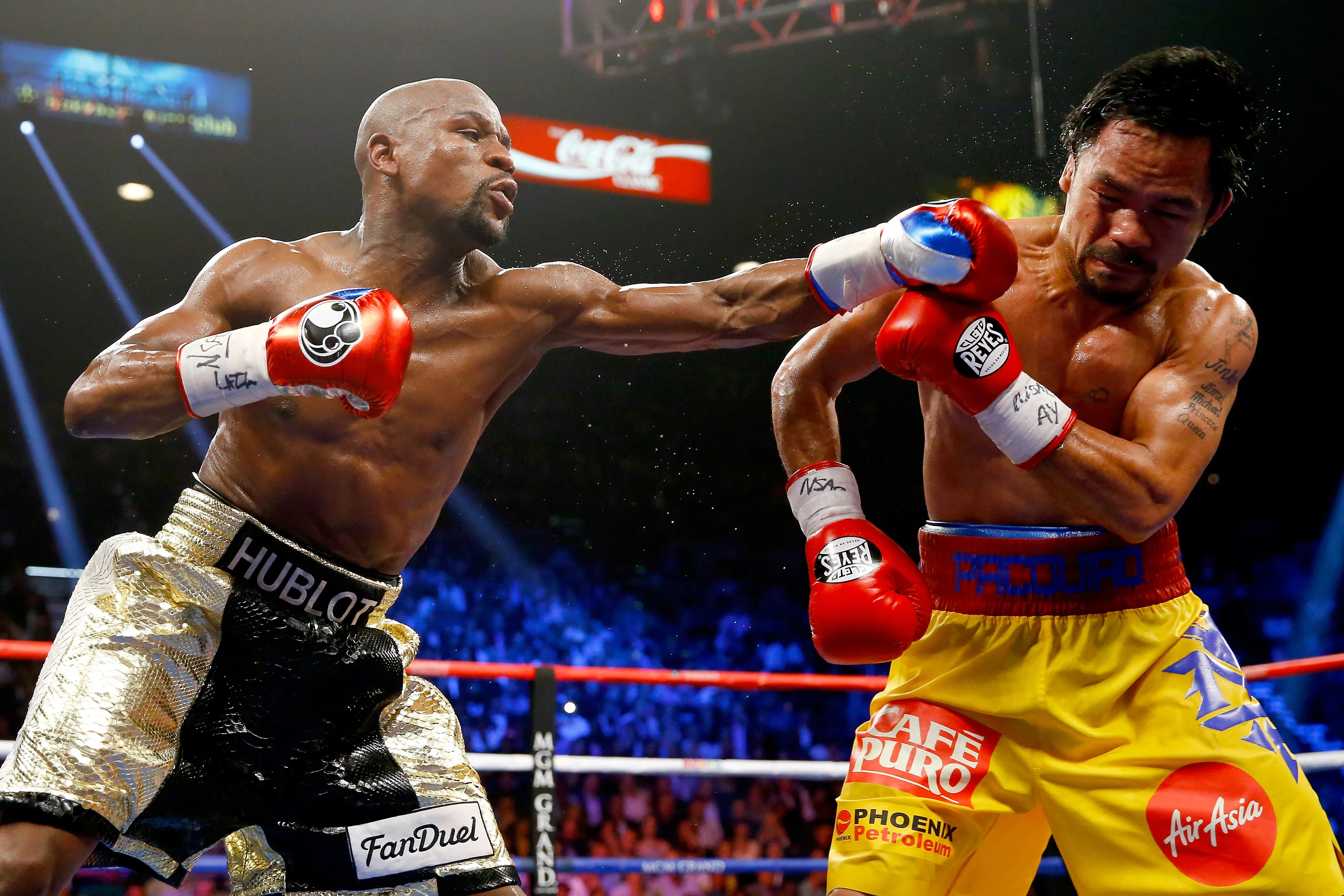 En 2015, Mayweather venció a Pacquiao en decisión unánime.