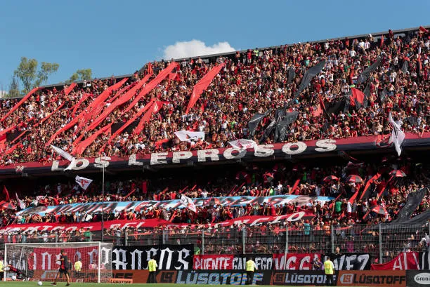 Los hinchas de Newell’s en el Estadio Marcelo Bielsa. (Getty Images)
