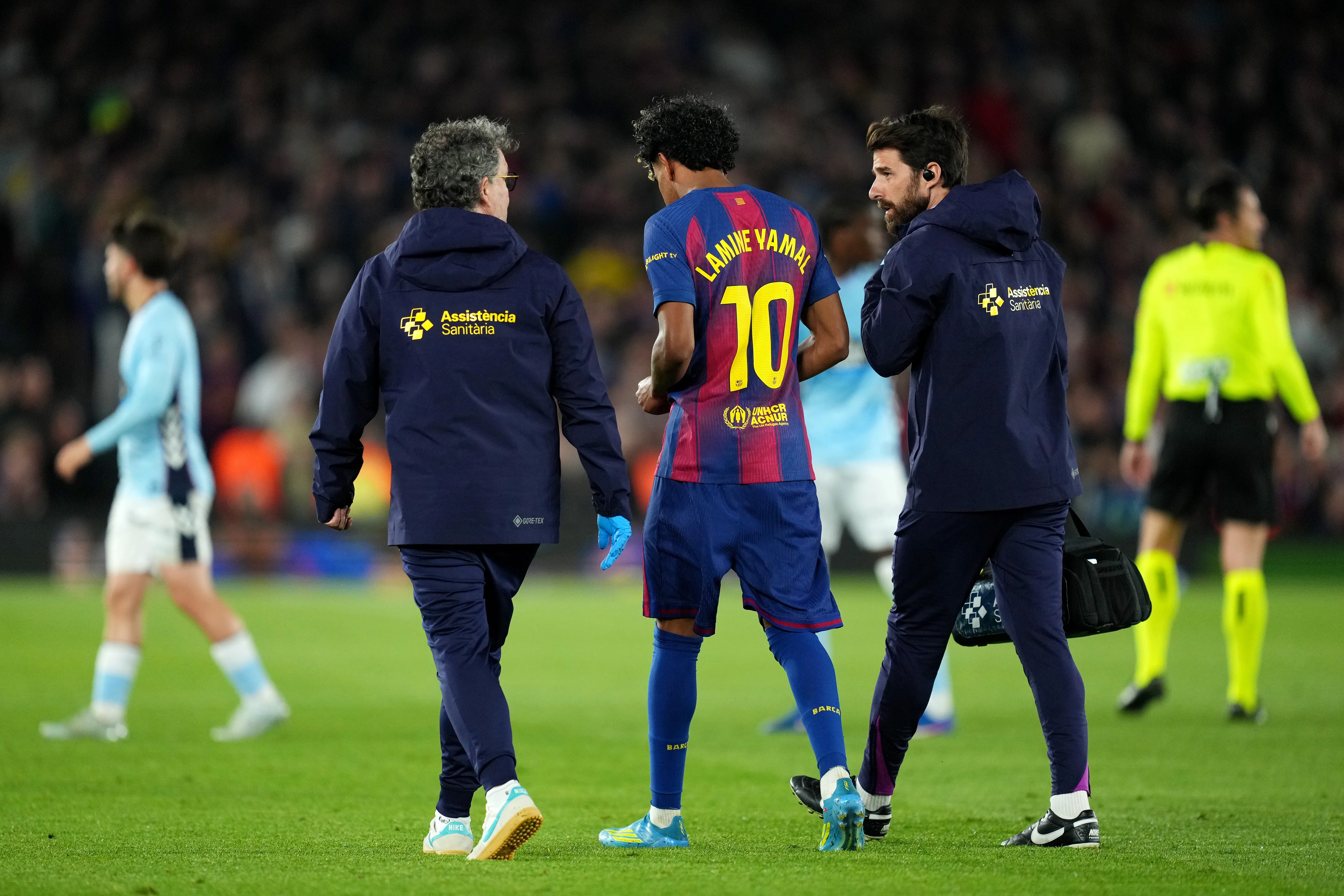 Lamine Yamal se retiró lesionado en Barcelona vs. Celta. (Getty).