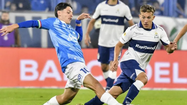 Vélez y Gimnasia miden fuerzas.