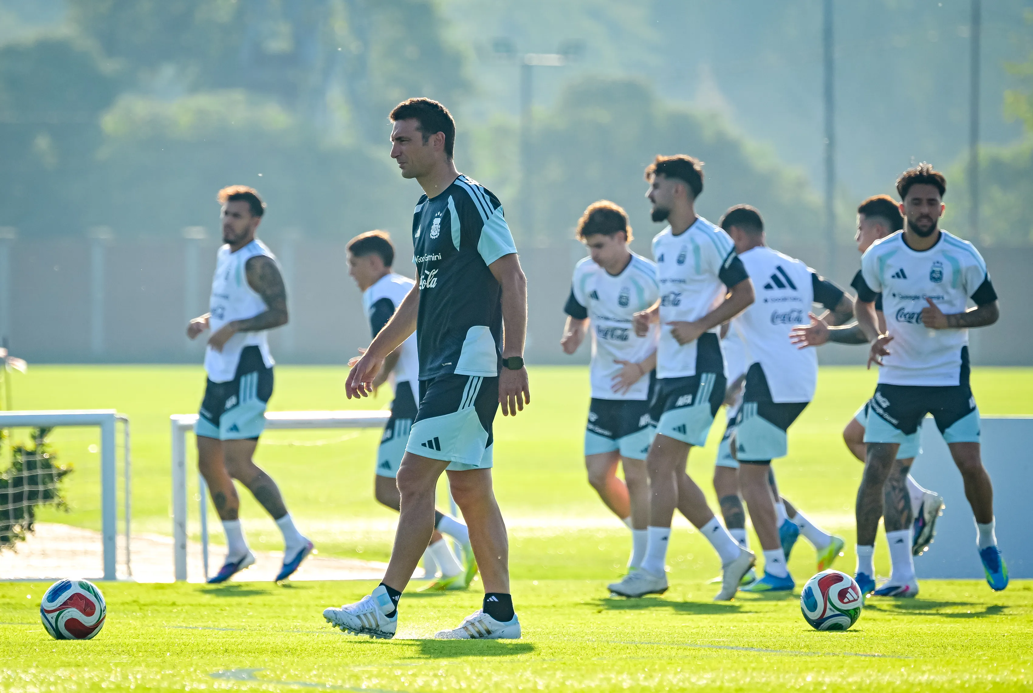 Lionel Scaloni ensayará con varios de los integrantes de la prelista en el predio de Ezeiza. Getty Images.