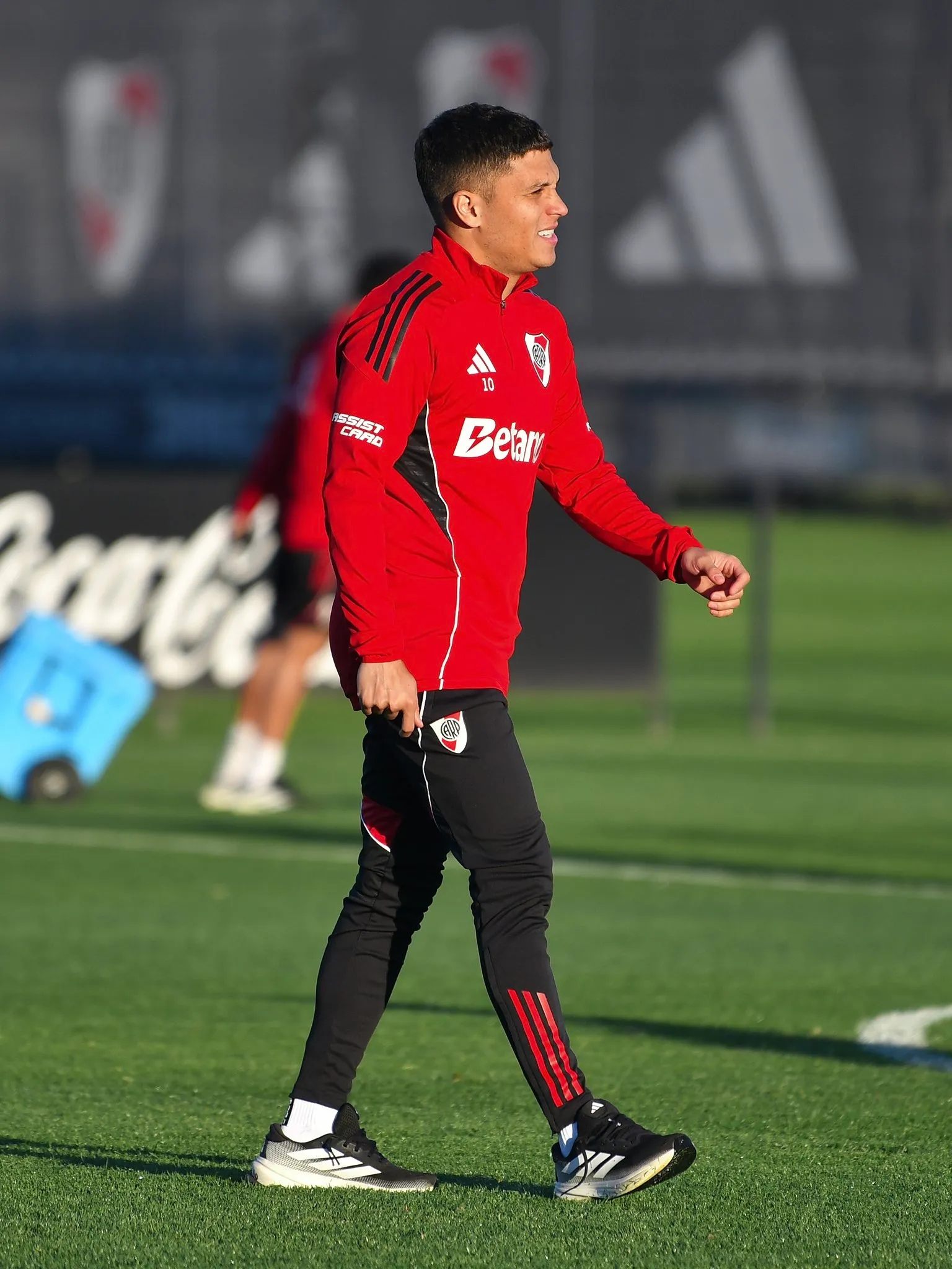 Juanfer Quintero sería titular ante Gimnasia. (Foto: Prensa River).