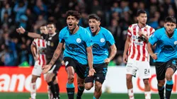 Adrián Sánchez celebra su gol frente a Unión.