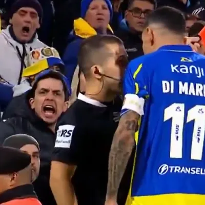 Ángel Di María le gritó un gol en la cara al juez de línea ante Racing
