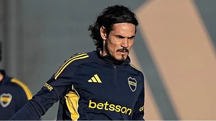 Edinson Cavani volvió a sufrir un contratiempo físico en Boca.