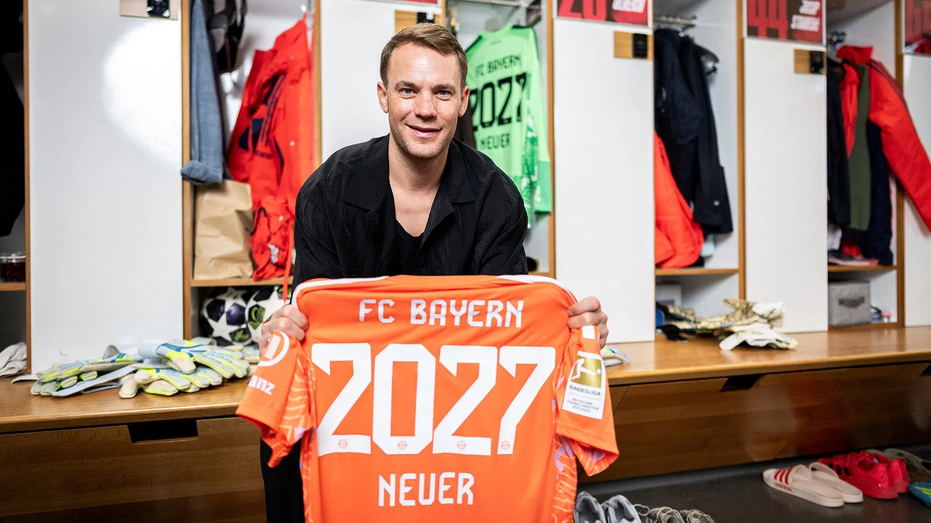 Manuel Neuer seguirá una temporada más en Bayern Múnich. (Getty)