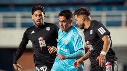 Montevideo City Torque y Deportivo Riestra se enfrentan por la Copa Sudamericana.
