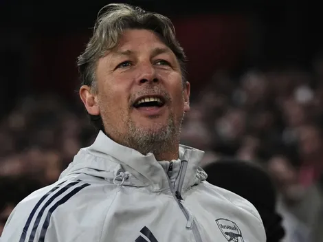 Gabriel Heinze es el tercer argentino en ser campeón con Arsenal