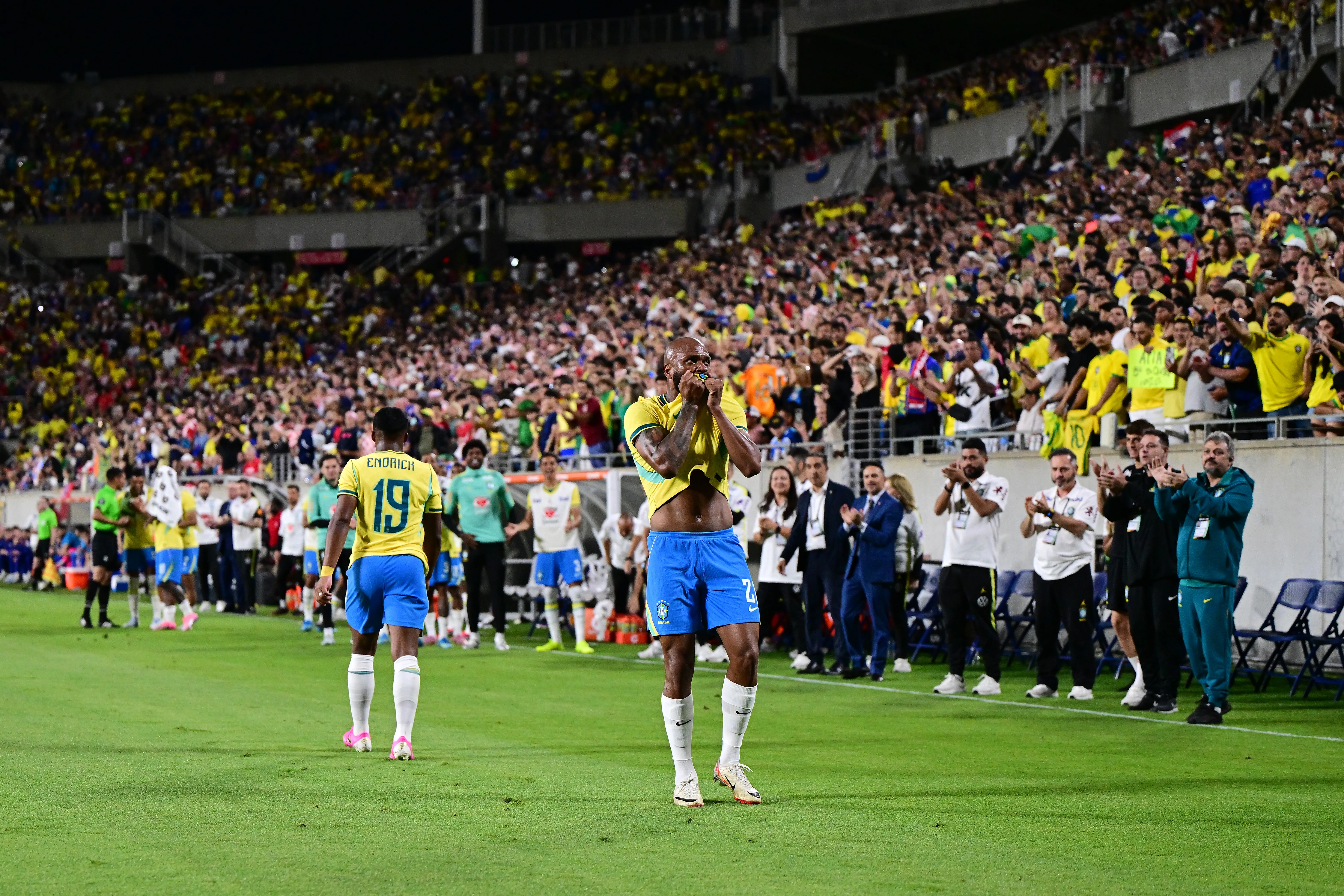 Igor Thiago celebra el único gol que tiene en la Selección de Brasil (Getty)