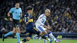 Milton Delgado y Matheus Pereira disputan el balón.