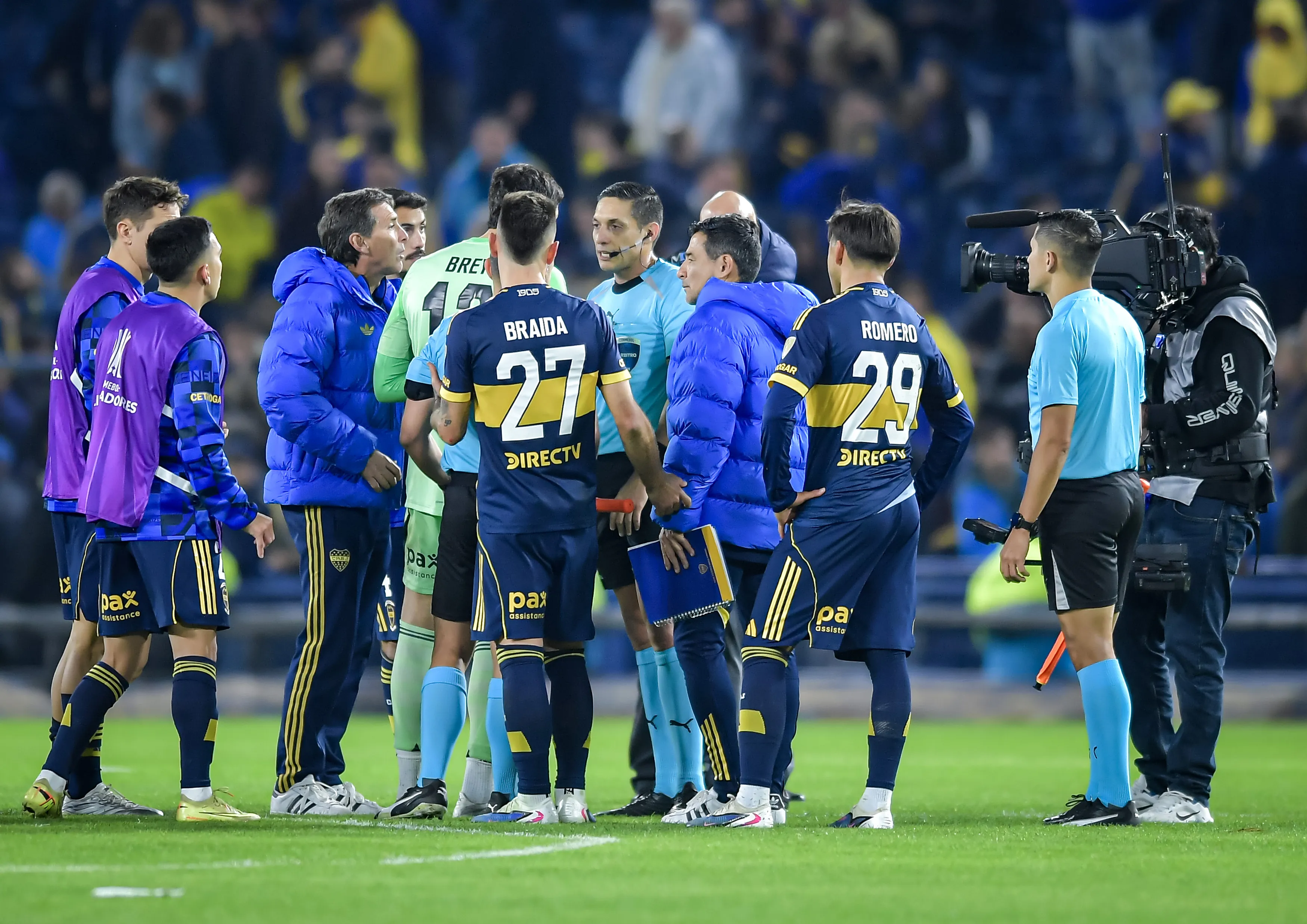 Los reclamos a Valenzuela. (Foto: Getty)