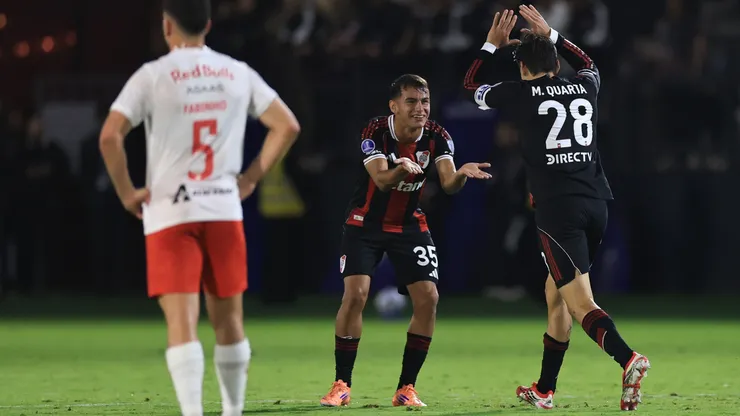 River superó a Bragantino en el primer duelo, en Brasil.