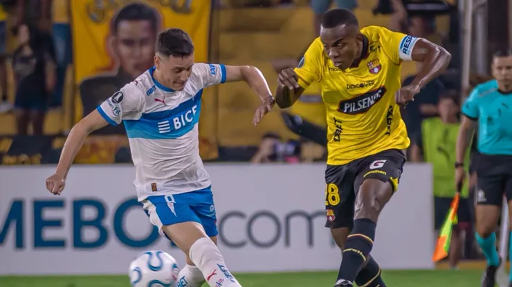 Universidad Católica recibe a Barcelona SC.
