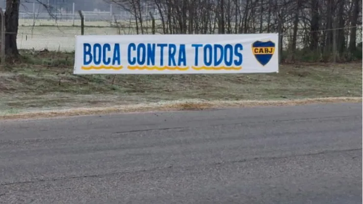 Boca Predio amaneció con pasacalles de aliento al plantel.