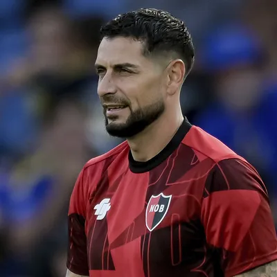 Newell's se expone a una demanda judicial mientras busca rescindir el contrato de Arias
