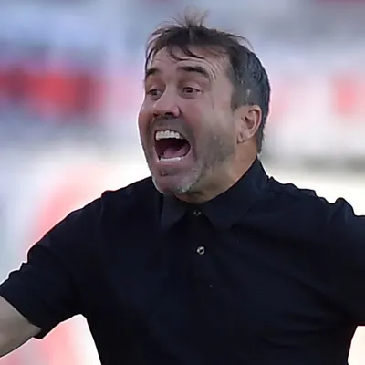 Tendrá una durísima sanción: se confirmó qué le dijo Coudet a Falcón Pérez