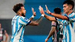 Duván Vergara celebra su gol ante Independiente Petrolero.