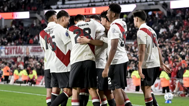 River espera por su rival en la Copa Sudamericana.