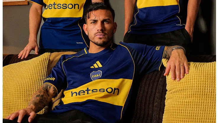 Leandro Paredes, con la nueva camiseta de Boca Juniors.