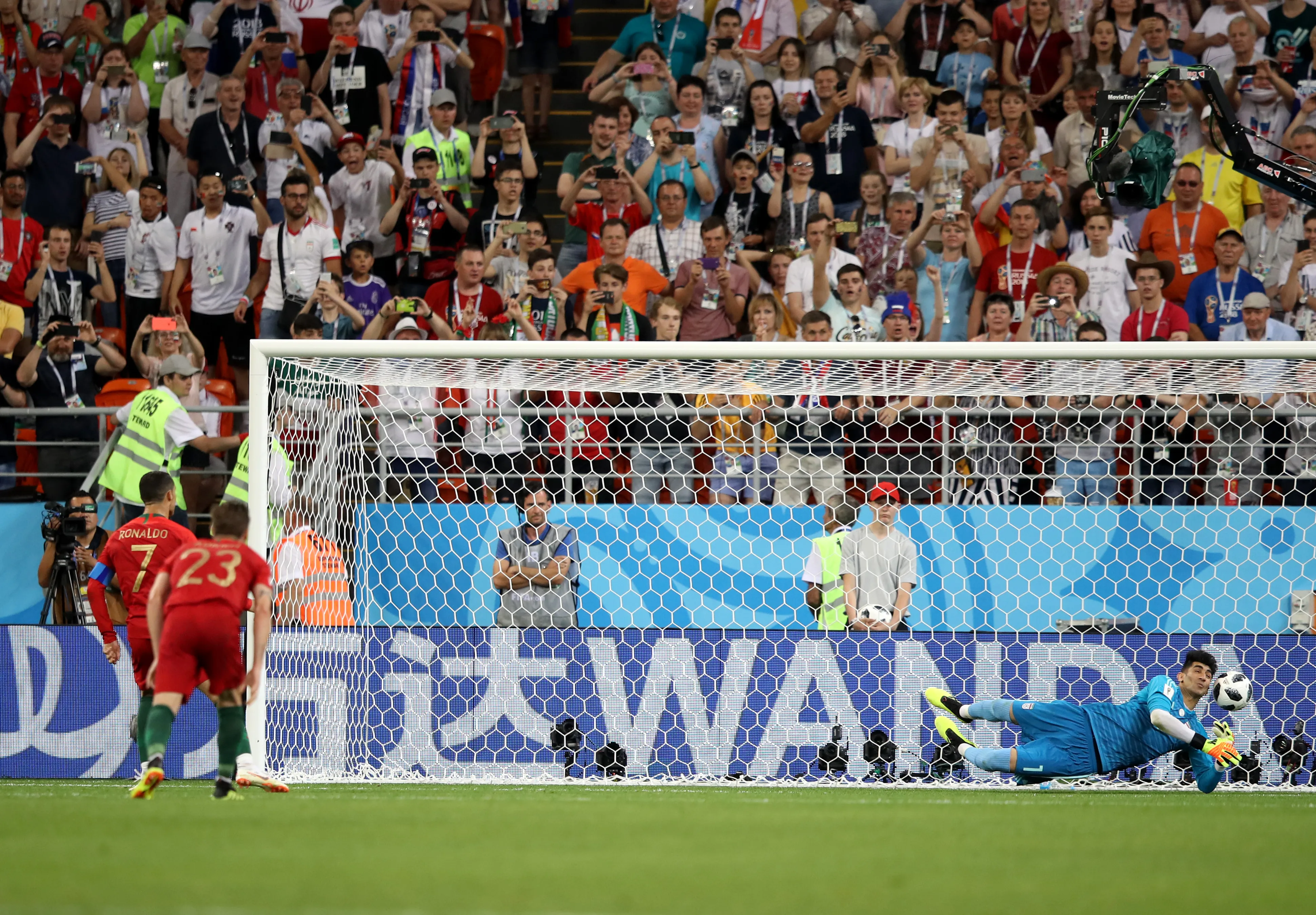 Ali Beiranvand le atajó un penal a Cristiano Ronaldo en Rusia 2018.
