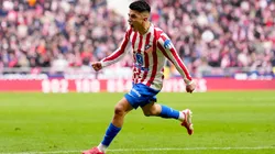 Almada con la camiseta del Colchonero.