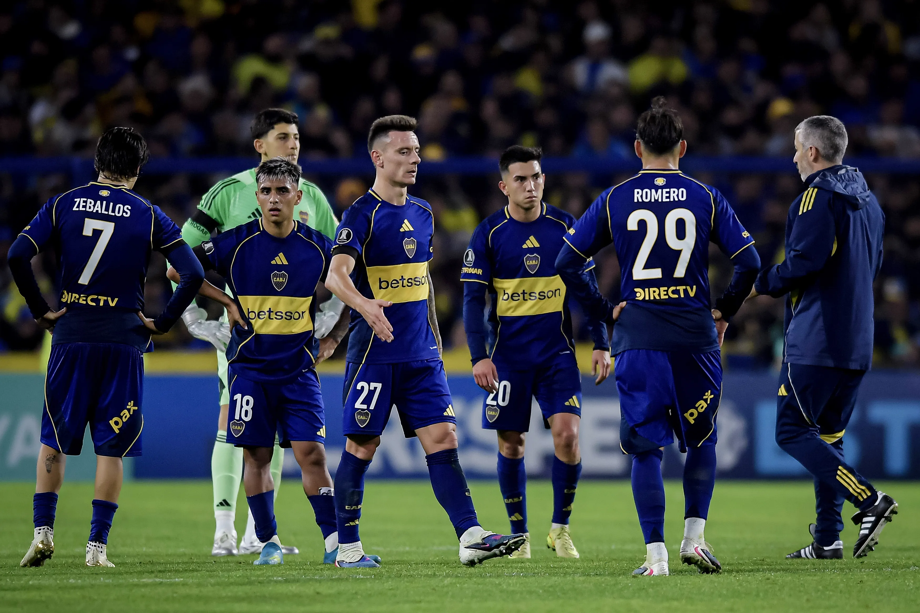 La decepción de Boca tras perder ante Universidad Católica. (Foto: Getty).