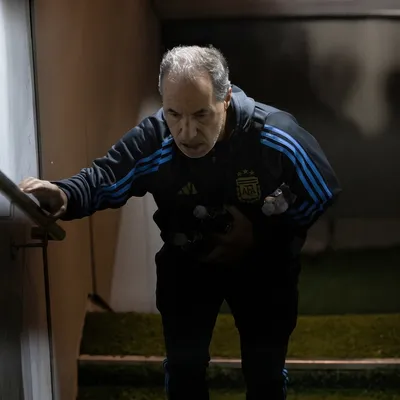 Marito De Stéfano, el utilero de la Selección Argentina que duerme con Dibu Martínez y consiente a Messi como un hijo