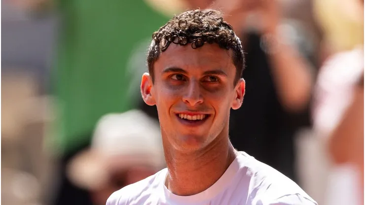 Cerúndolo jugó el tercer partido más largo en la historia de Roland Garros para clasificar a octavos de final