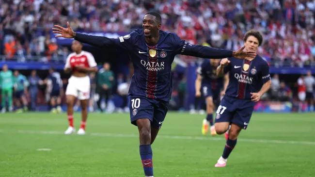 Ousmane Dembelé festeja su gol ante Arsenal. (Getty Images)