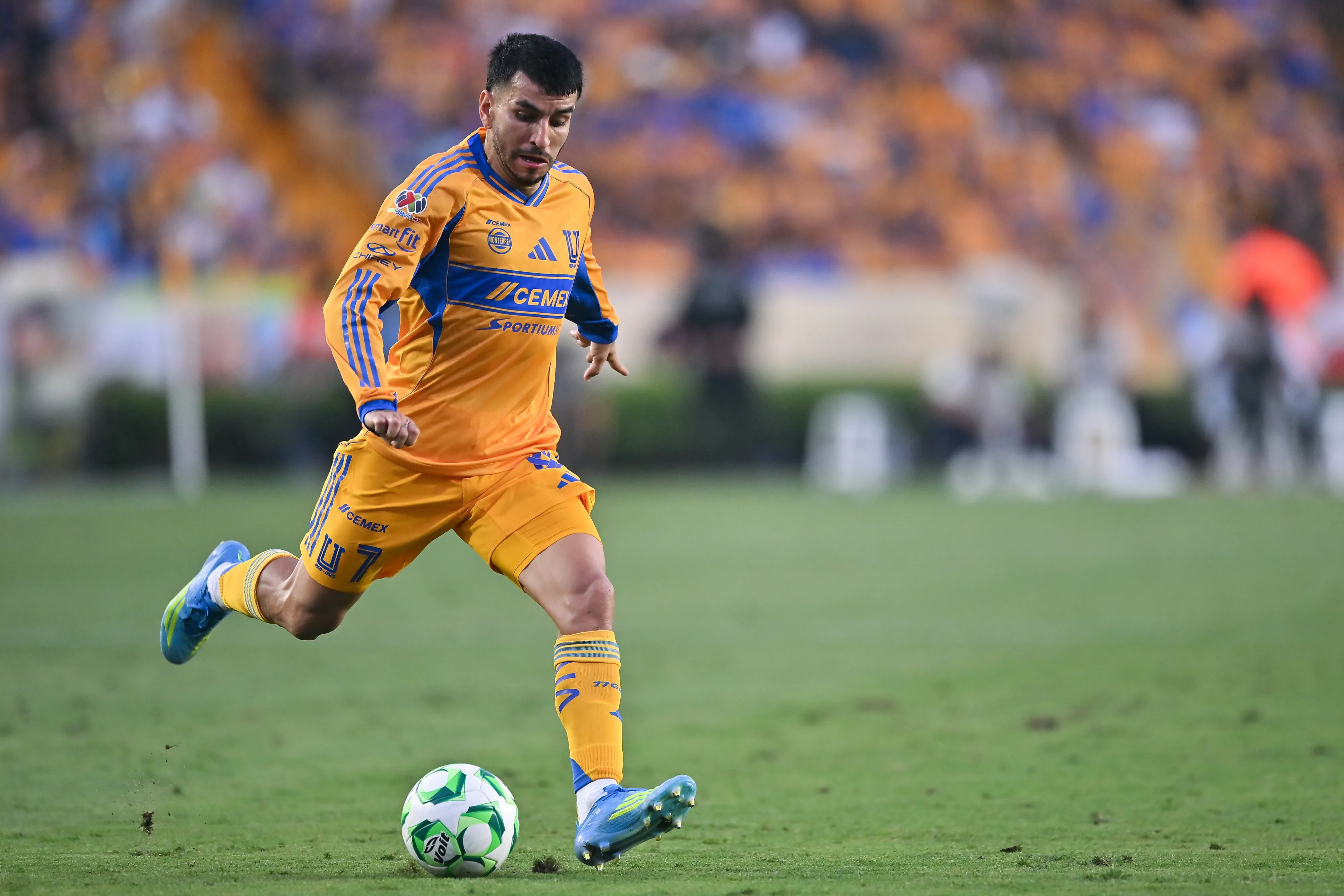 Ángel Correa con la camiseta de Tigres. (Foto: Getty).