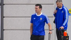 Lionel Scaloni aterrizando en Kansas junto al resto de la delegación albiceleste.