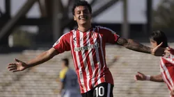 Tiago Palacios, futbolista de Estudiantes ante Rosario Central.