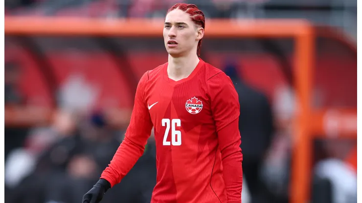 Marcelo Flores en la Selección de Canadá.