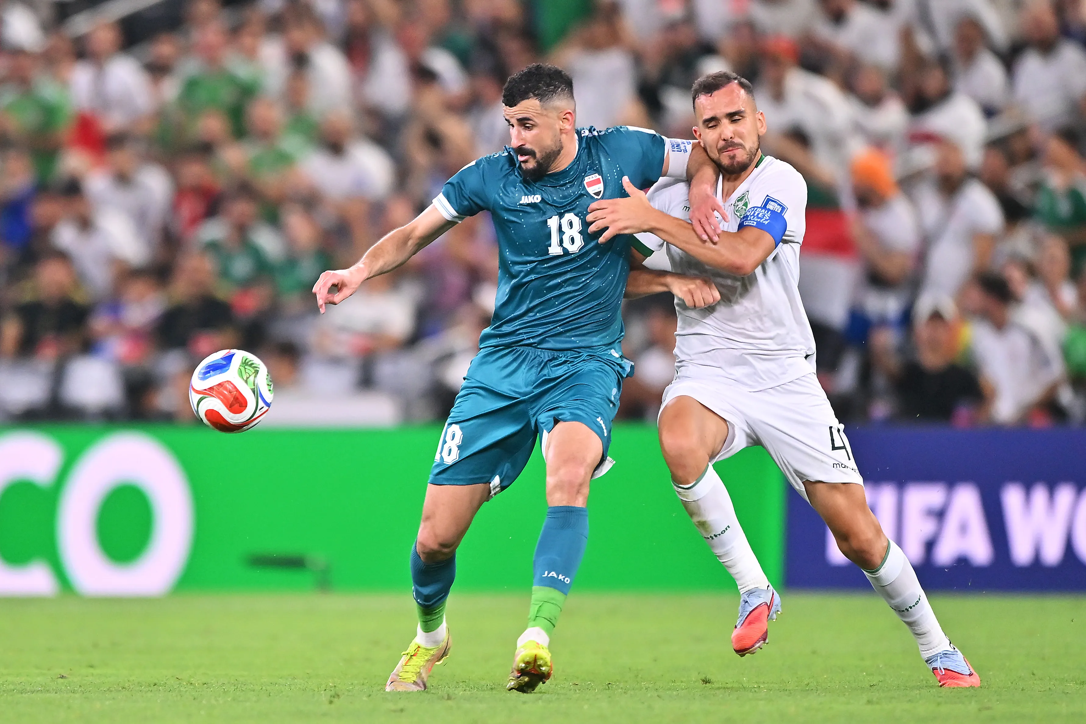 Aymen Hussein durante el repechaje mundialista frente a Bolivia (Getty Images).