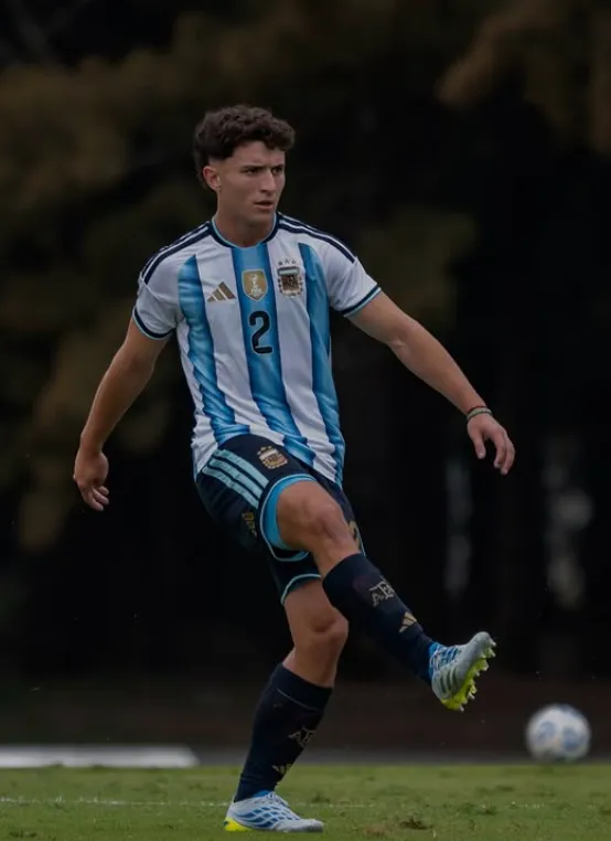 Nacho Ovando con la camiseta de la Selección Argentina en un amistoso en Ezeiza. Foto: @Nachovando