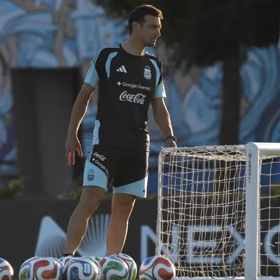Scaloni dijo que su continuidad en la Selección Argentina se puede resolver ''en 5 minutos''