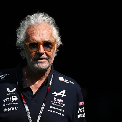 Flavio Briatore negoció una bonificación de 10 millones por los resultados de Franco Colapinto y Pierre Gasly en 2027