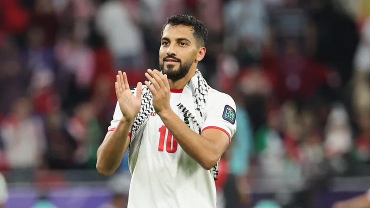 Pidió que no lo comparen con Messi y cumplió la promesa de llevar a Jordania al Mundial