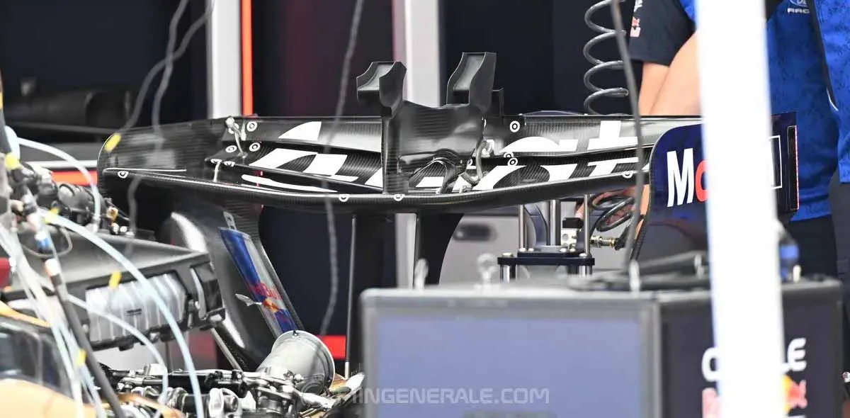 Red Bull ya tiene el nuevo detalle en su alerón trasero, aunque en su caso es doble.