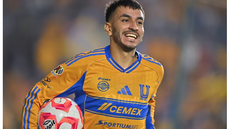 Ángel Correa en Tigres UANL.