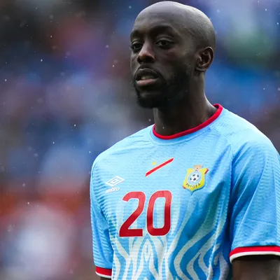 Un robo lo obligó a operarse del ojo y nació en Francia: Yoane Wissa, el delantero que ilusiona a Congo en el Mundial